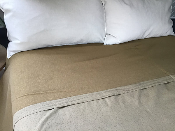 Danke sengetæppe/sheet, Daino
